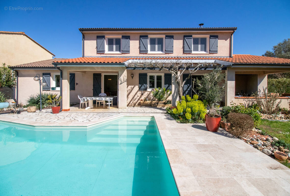 Maison à BEAUZELLE