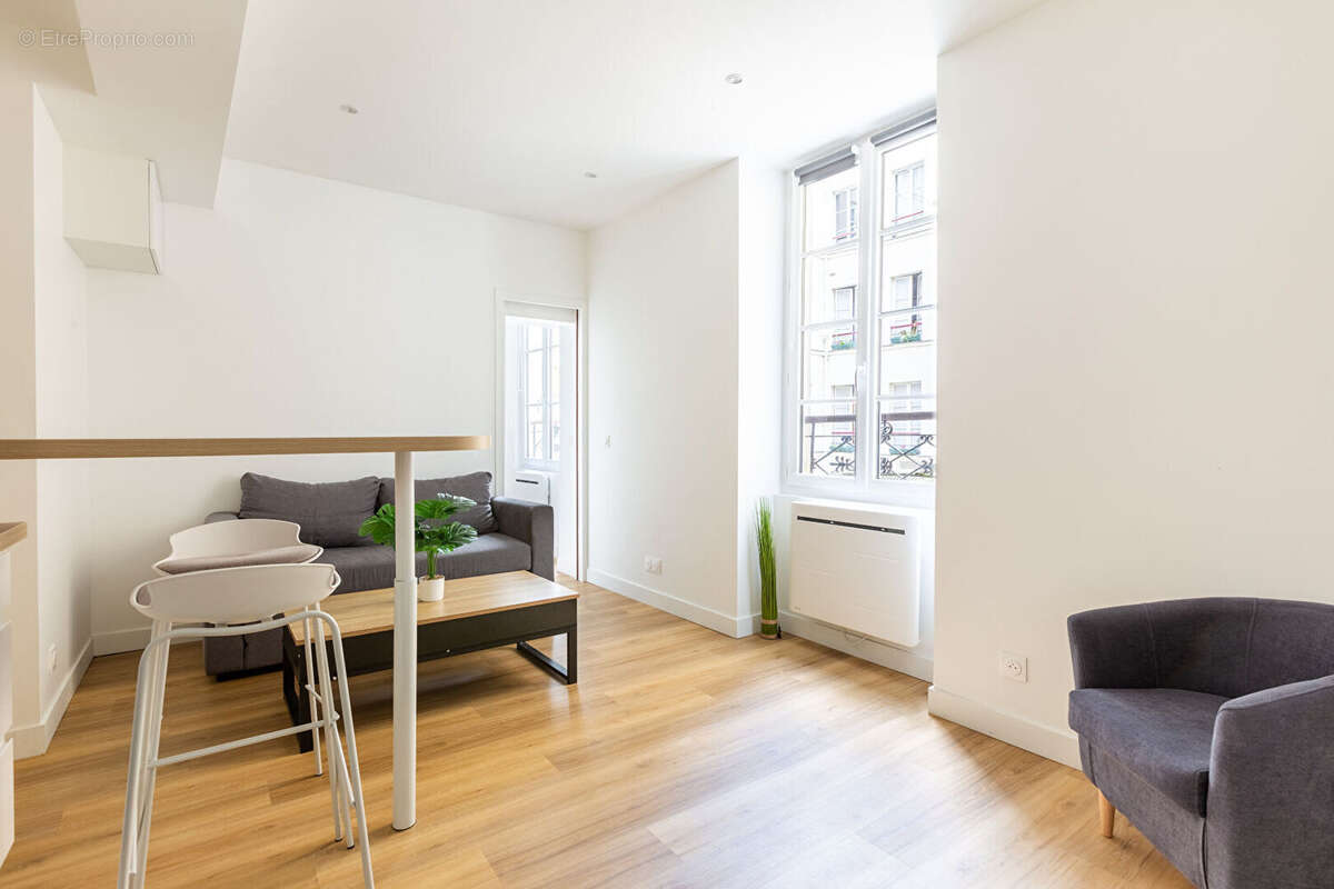 Appartement à PARIS-7E