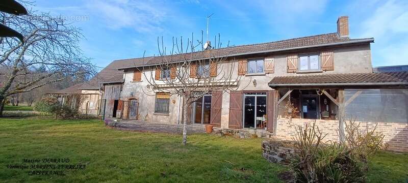 Maison à MASSAY