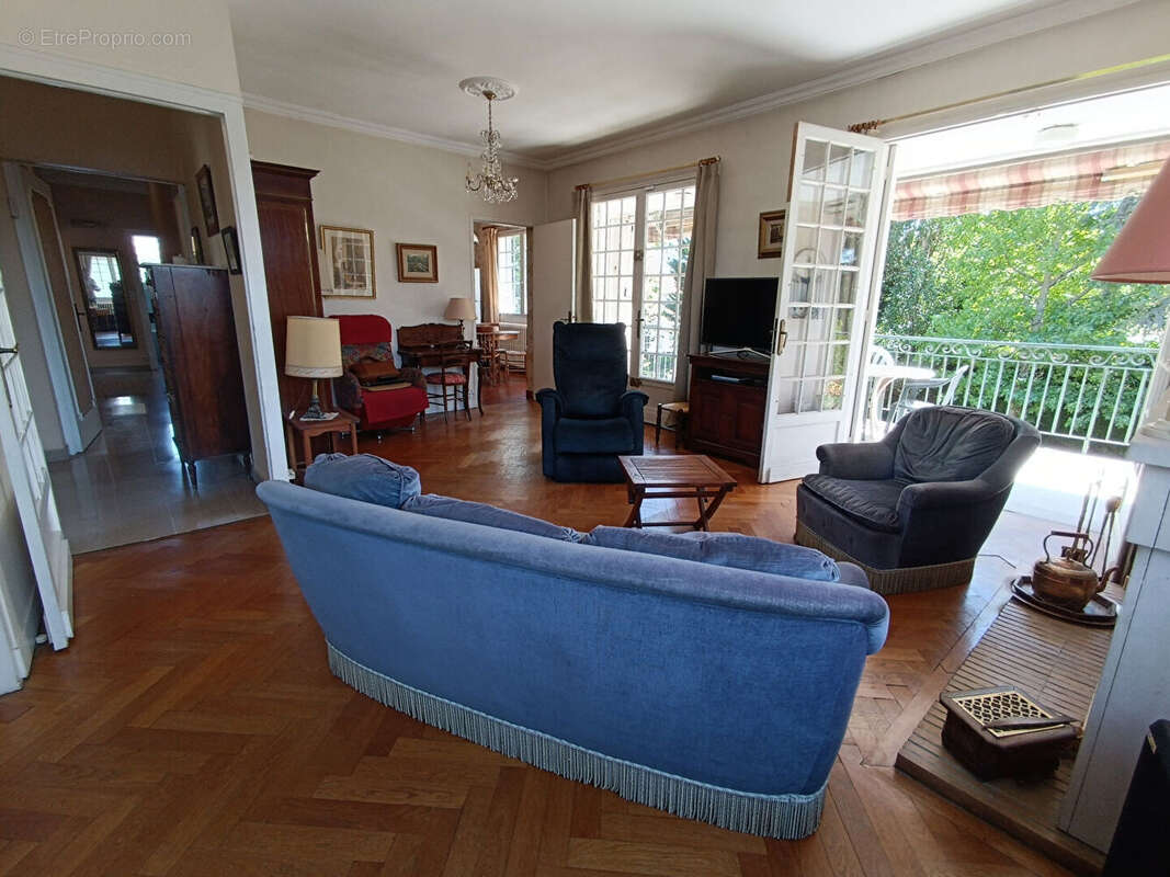 Maison à VILLENAVE-D'ORNON