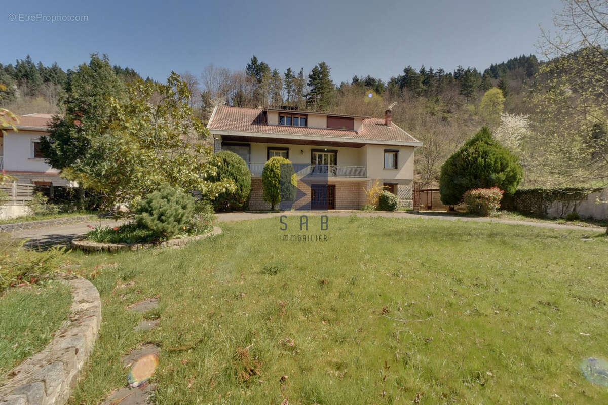 Maison à LE CHEYLARD