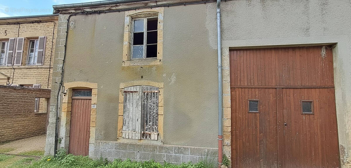 Maison à PUILLY-ET-CHARBEAUX