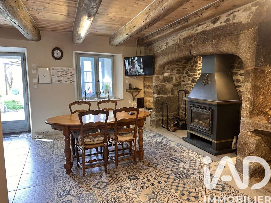 Photo 3 - Maison à CLAVIERES