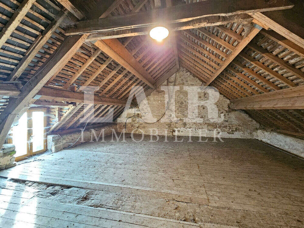 Maison à SAINT-LEONARD-DES-BOIS