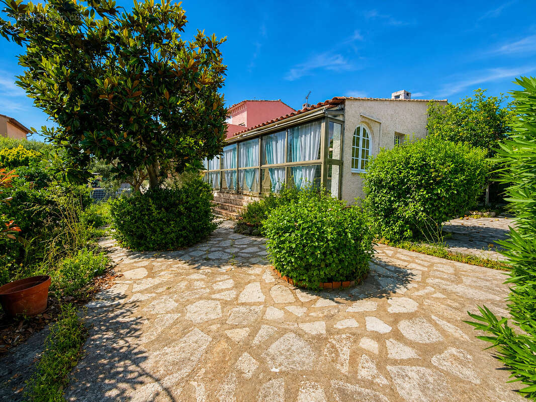 Maison à SIX-FOURS-LES-PLAGES