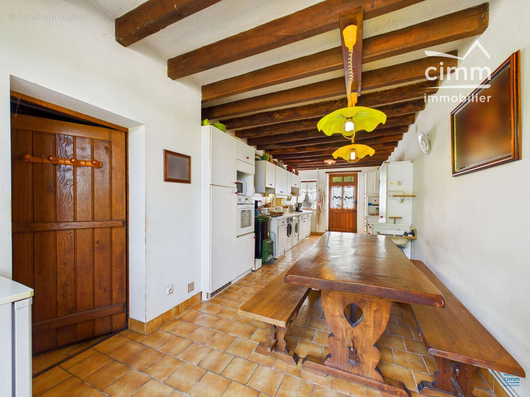 Maison 149 m² à Vernantes  - photo 6