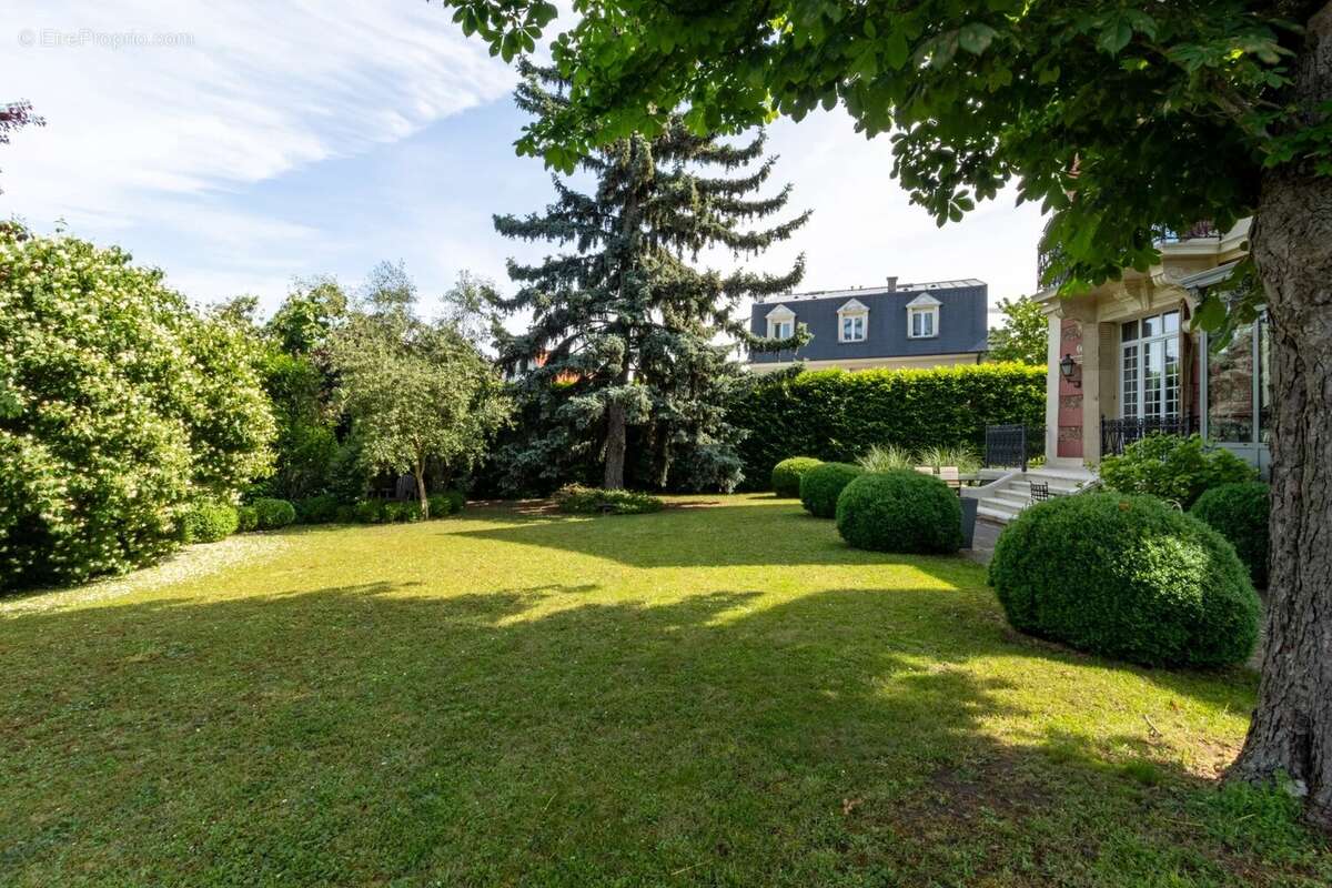 Maison à LIVRY-GARGAN