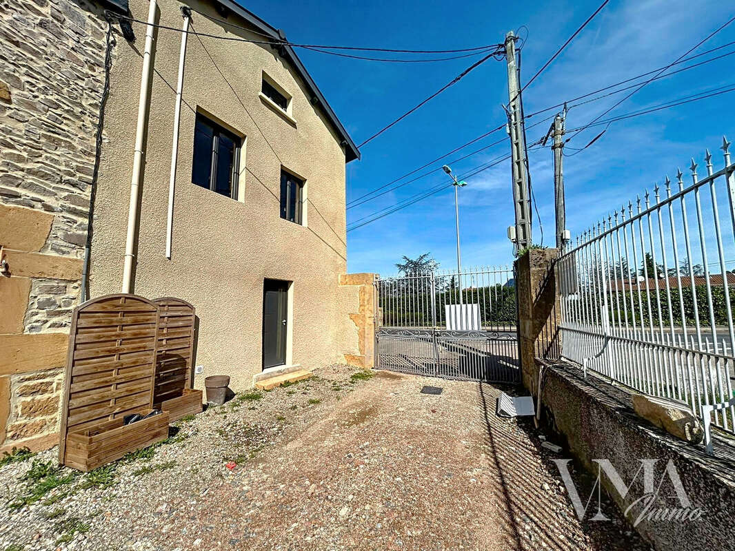 Maison à LENTILLY