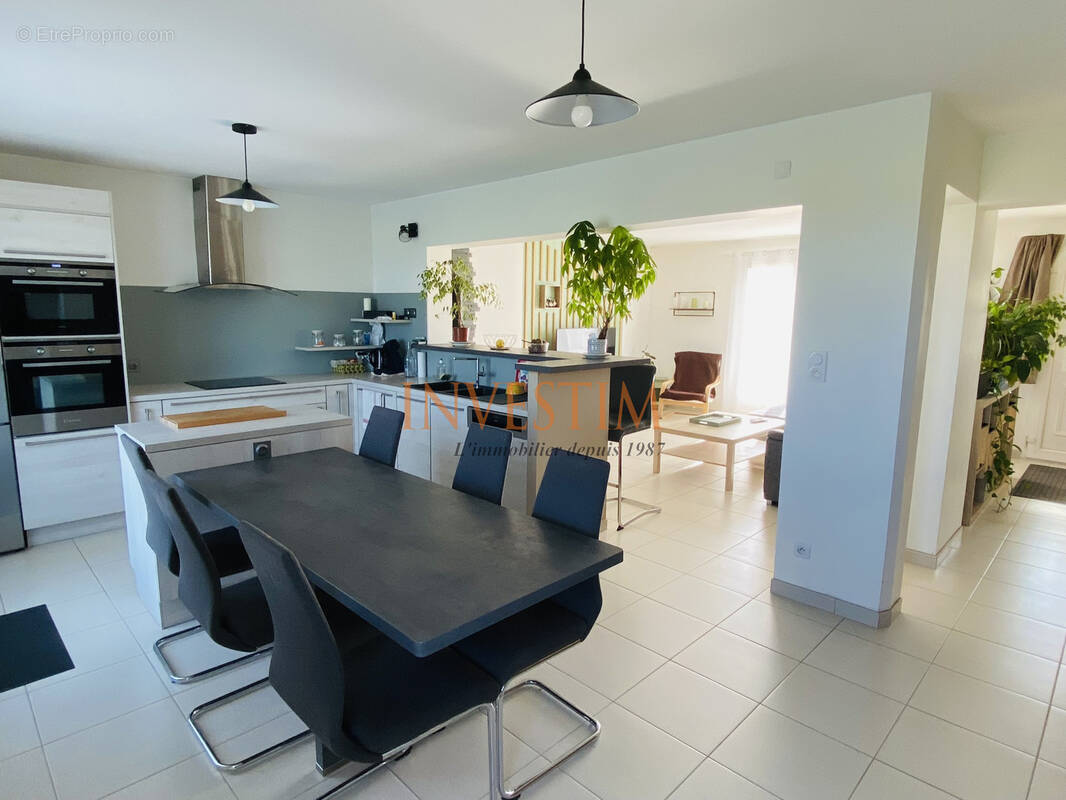 Maison à VILLEBAROU