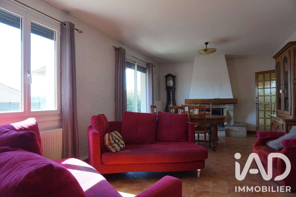 Maison 114 m² à Labegude  - photo 3