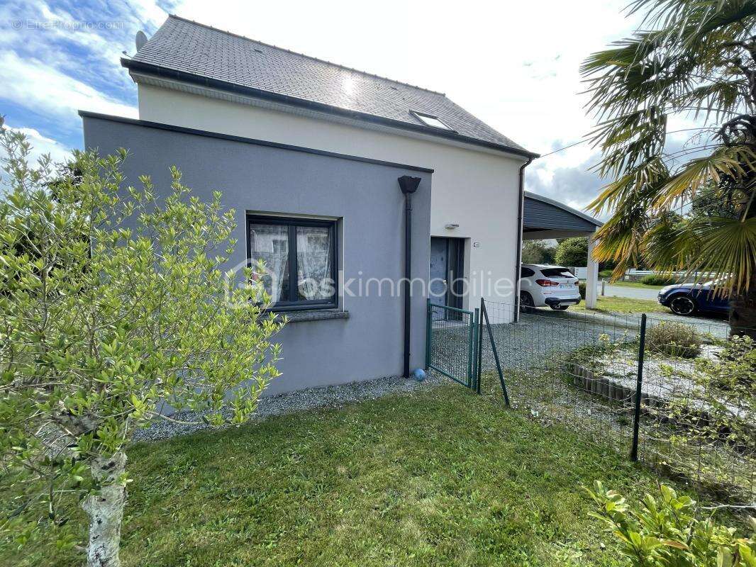 Maison à TRELIVAN
