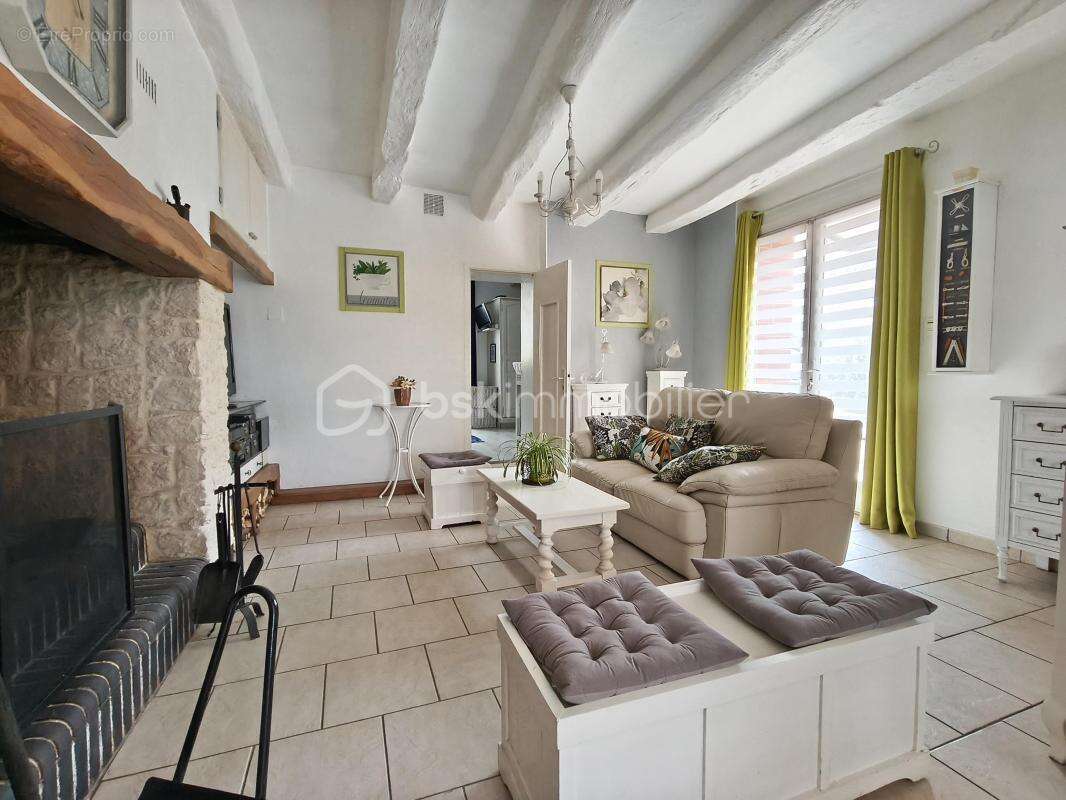 Maison à CAUMONT