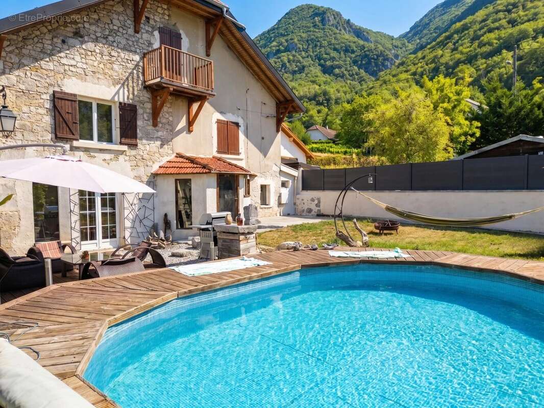 Maison à CULOZ