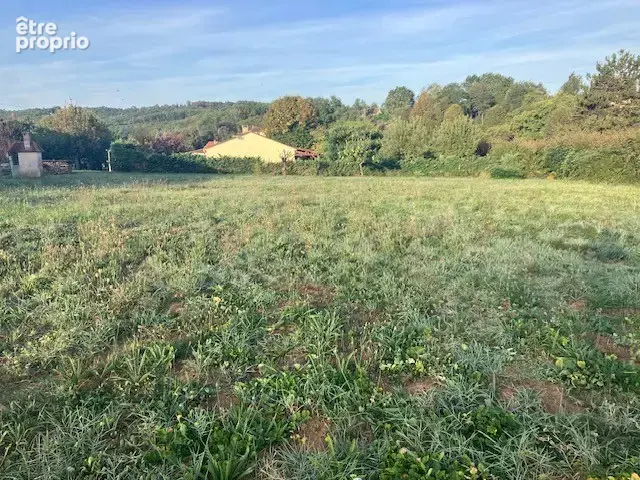 Terrain à VITRAC