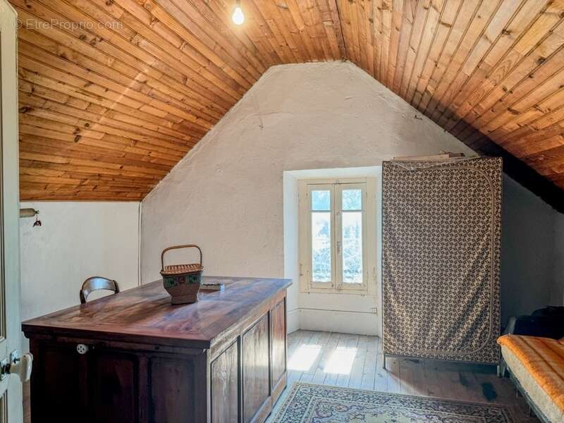 Maison à MONTAZELS
