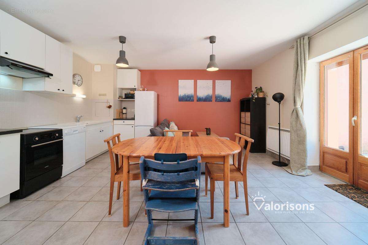 Maison 54 m² à Jons  - photo 8