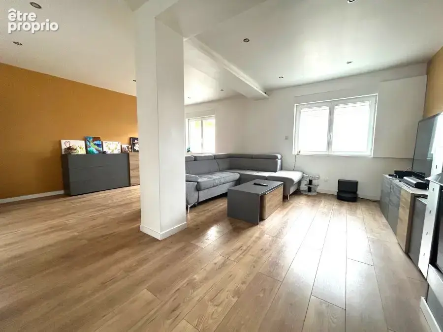 Maison de campagne semi individuelle développant 120m2 et bâtie sur 240m2 de parcelle ! - photo 5