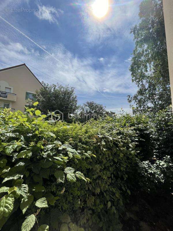 Appartement à VILLEPREUX