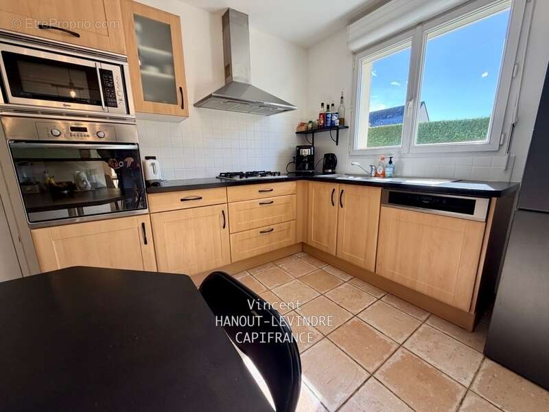 Maison à VILLEVEQUE