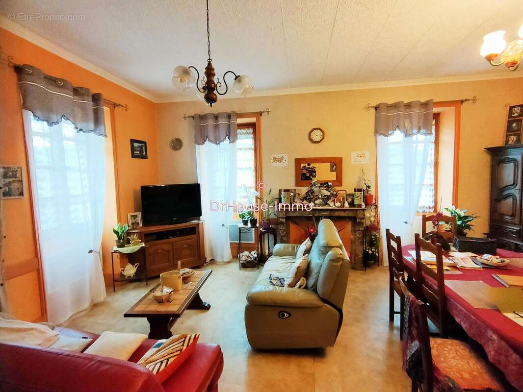 Maison 113 m² à Saint-Bonnet-De-Valclerieux  - photo 5