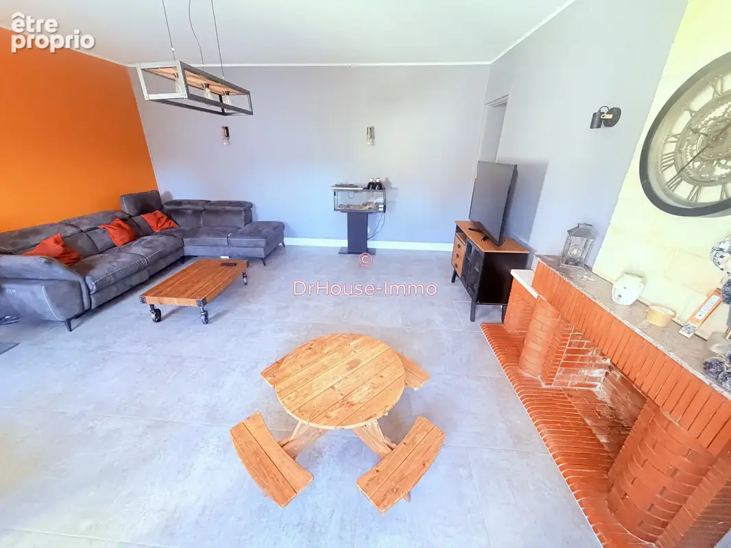 Maison 11 pièces 260 m² à vendre à Saint-Laurent-Medoc (33112) - photo 5