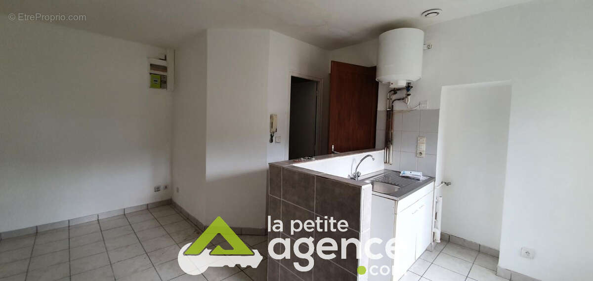 IMMEUBLE LOCATIF composé de 3 Appartements - photo 6