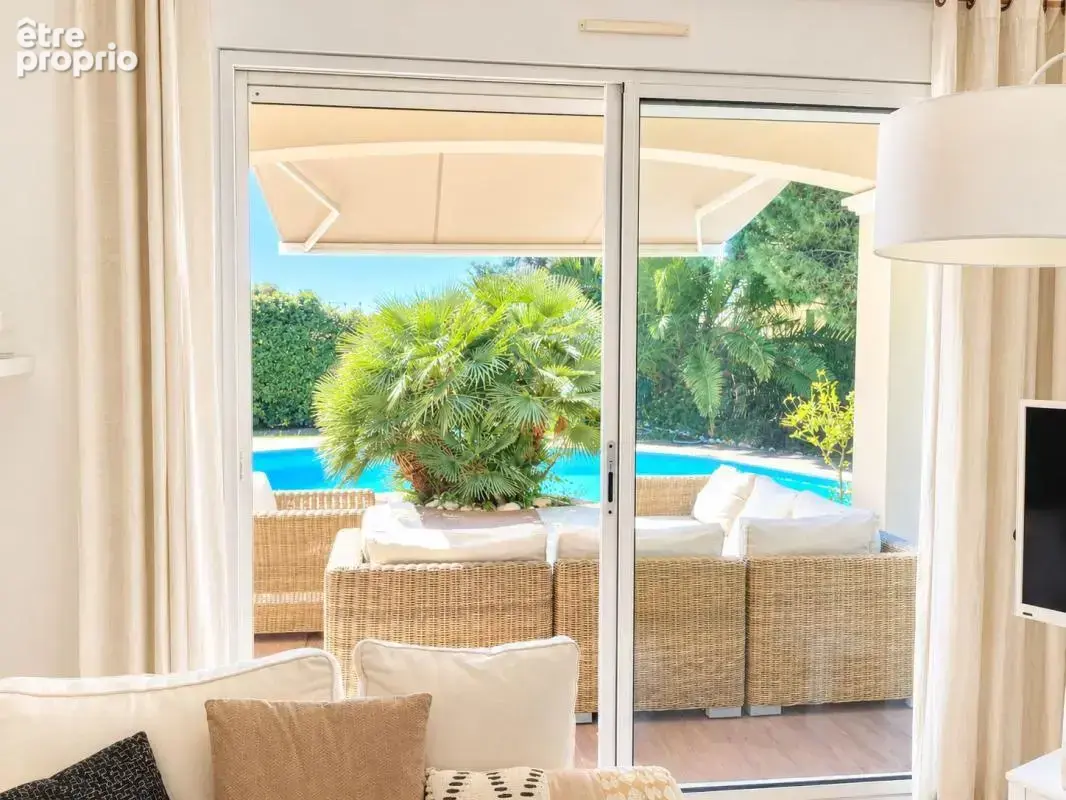 Villa de 160 m² habitables sur 1018 m² avec piscine - photo 2