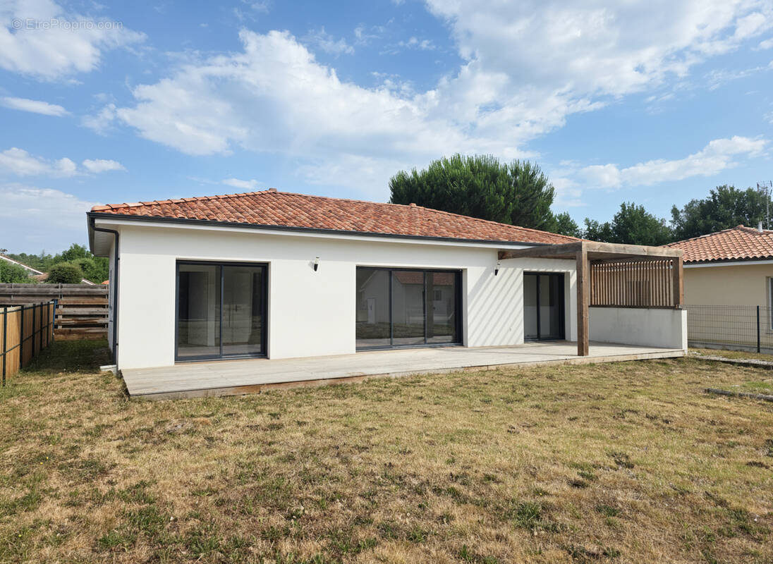 Maison à VIELLE-SAINT-GIRONS