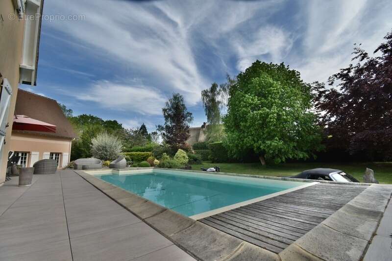 Maison à SAINT-PREST