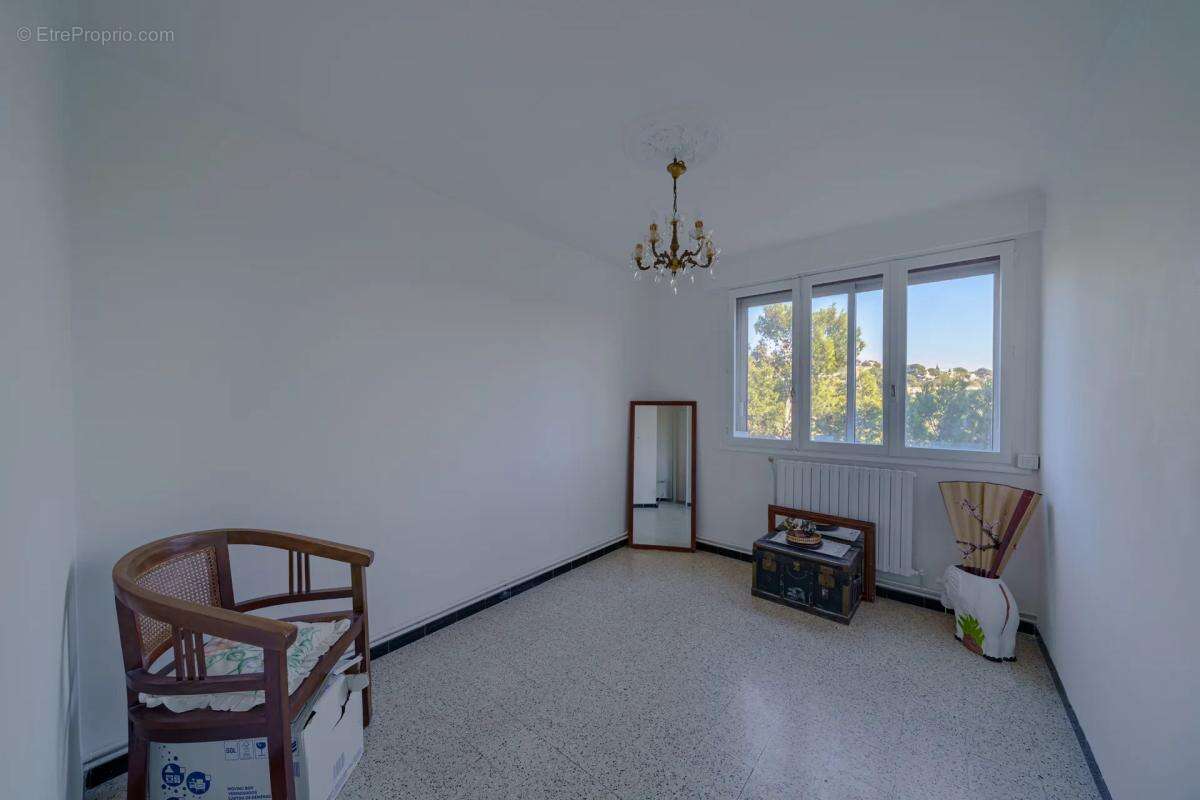 Appartement à MARSEILLE-15E