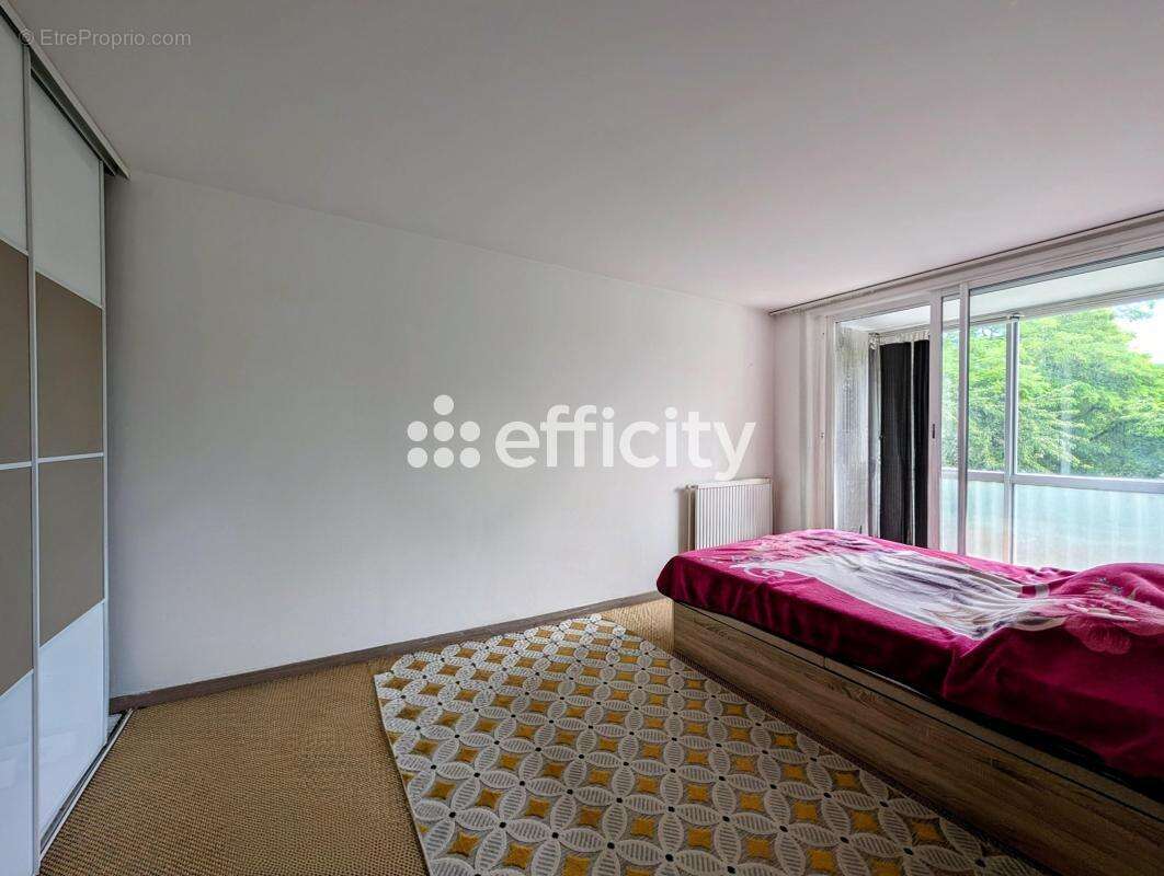 Appartement à ENGHIEN-LES-BAINS