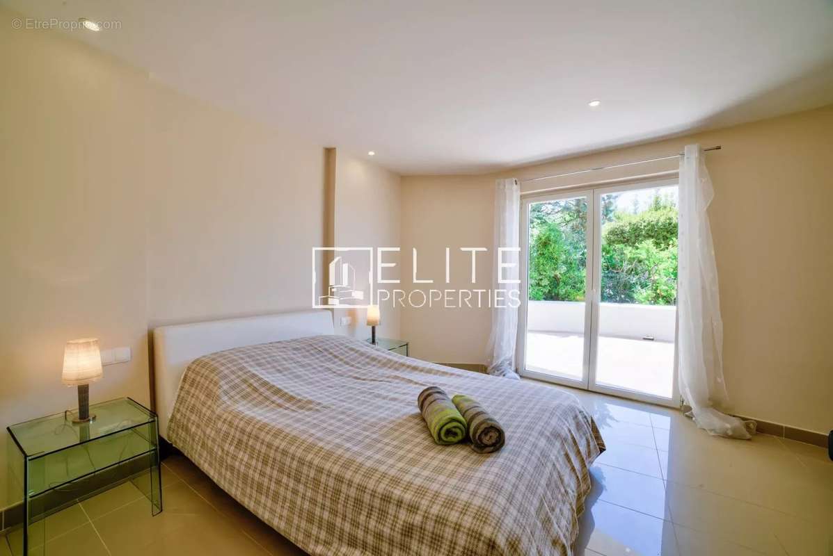 Maison à MOUANS-SARTOUX