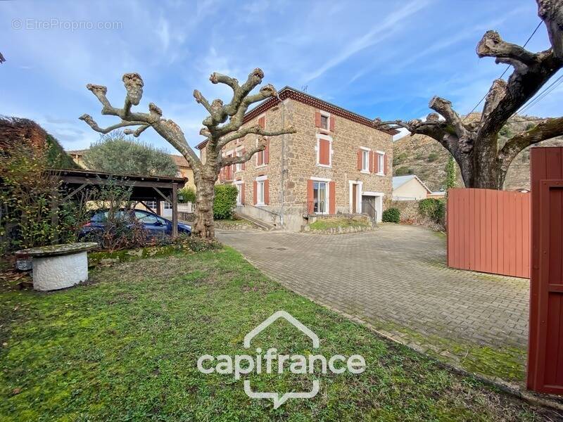 Maison à SARRAS