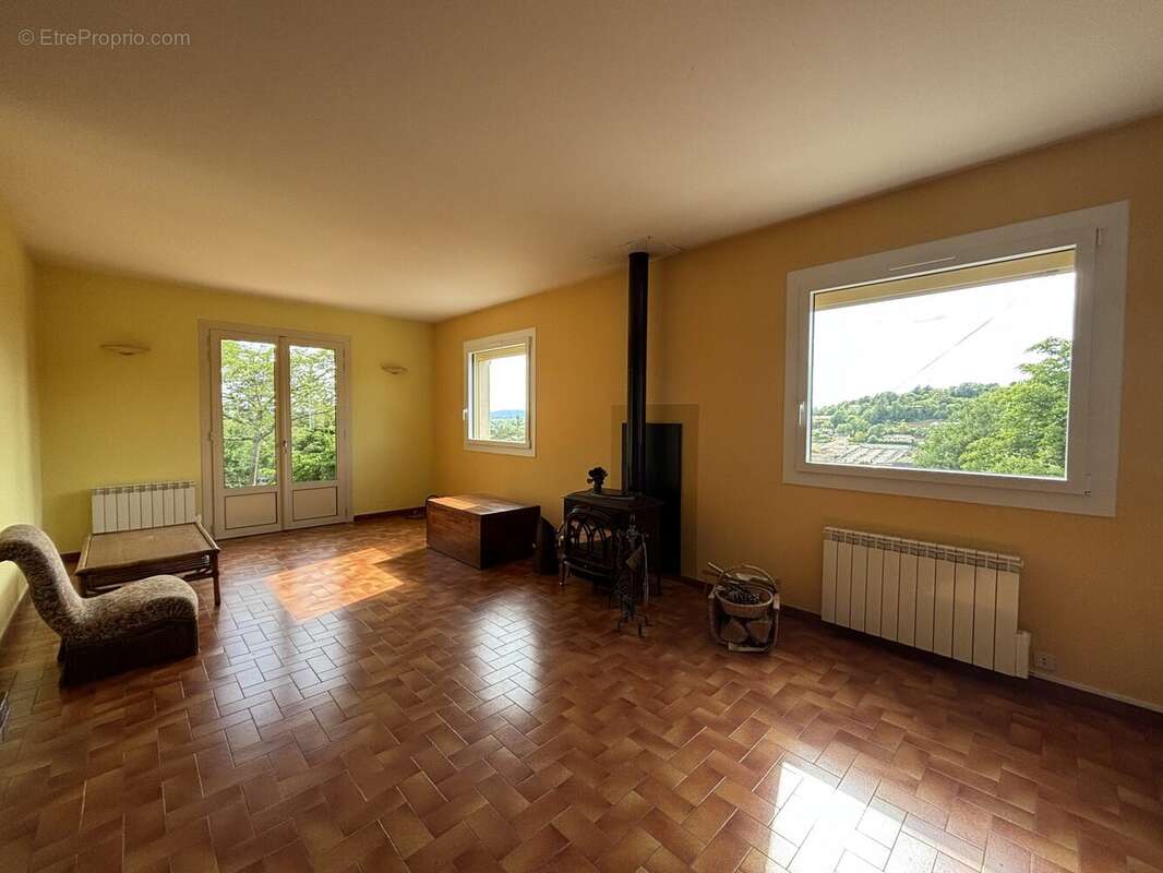 Maison 140 m² à Saint-Donat-Sur-L'herbasse  - photo 3