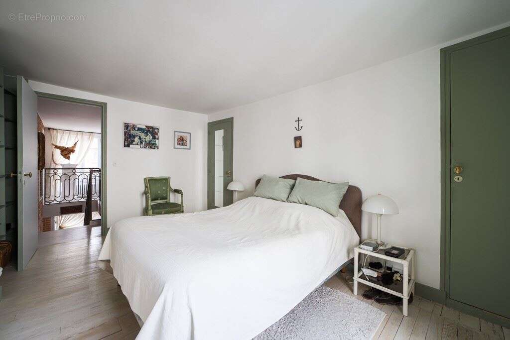 Appartement à PARIS-17E
