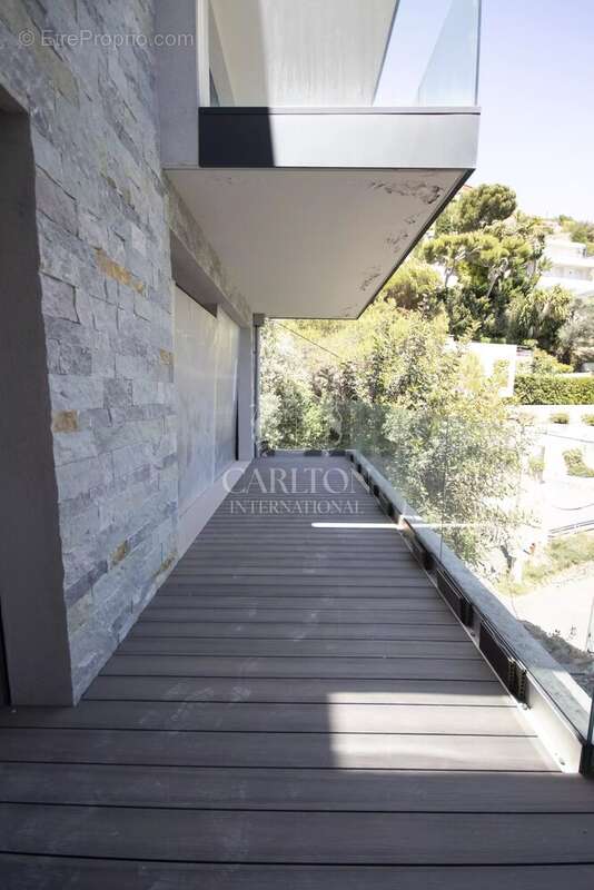 Maison à EZE