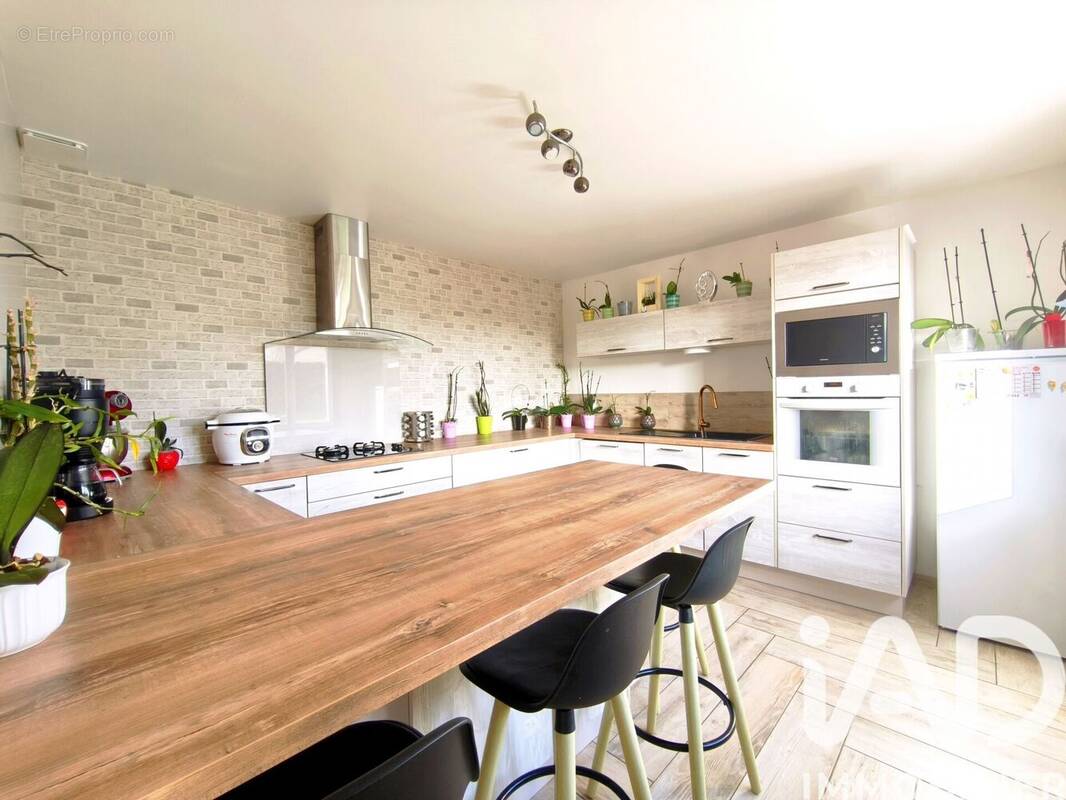 Photo 1 - Maison à BREVANDS