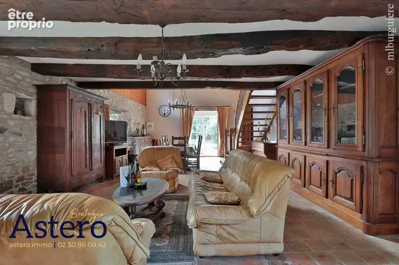 Languidic-longere-dependances-puit-207m²-quatre chambres - photo 6