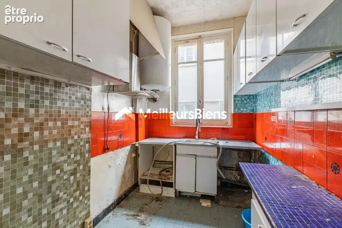 Paris 4è : Arsenal : Appartement haussmannien, 2 pièces de 54 m², parquet, moulures, cheminée et balcon - photo 10