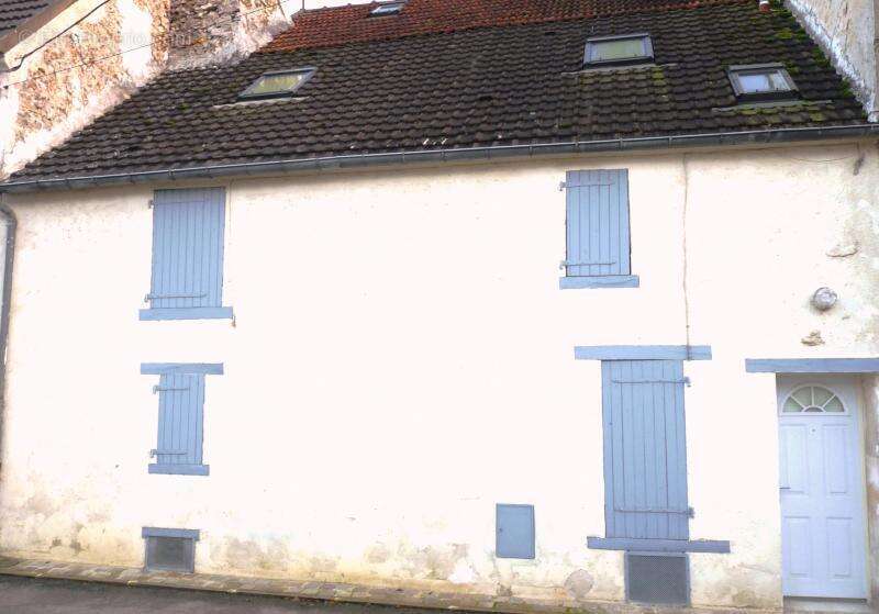 Maison à NANTEUIL-SUR-MARNE