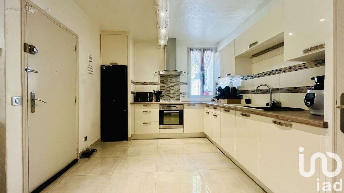Photo 2 - Appartement à LE MUY