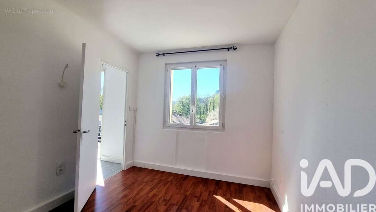 Photo 8 - Maison à TOURVES