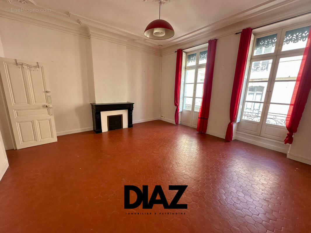 Appartement à NIMES