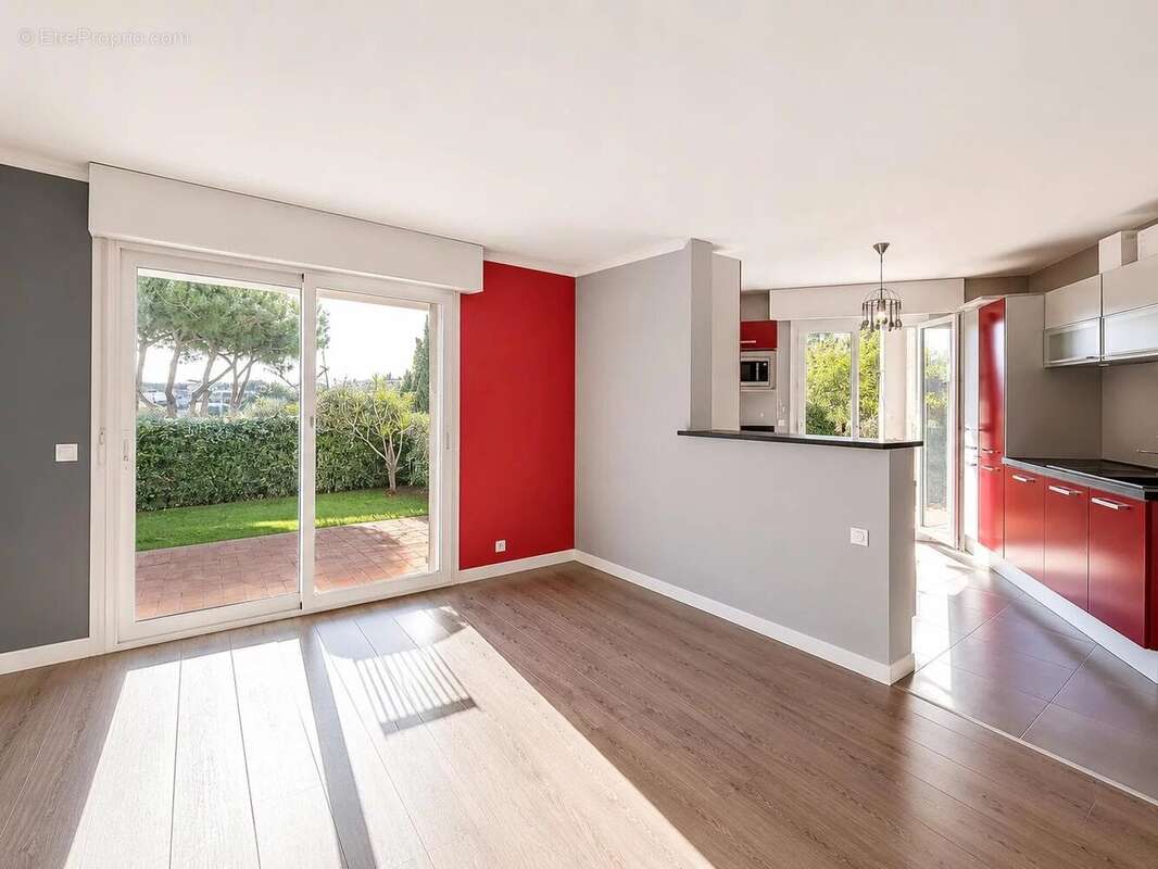 Nice Ventabrun – 4 pièces en rez-de-jardin avec vue mer, piscine, 2 stationnements - photo 4