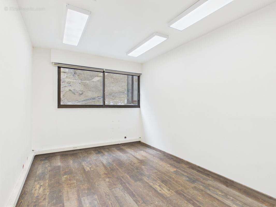 Commerce 220 m² à Valenciennes  - photo 6