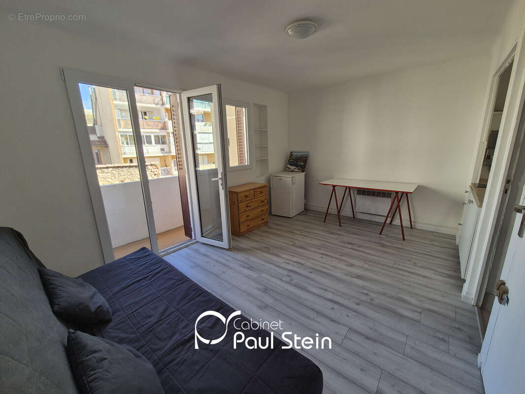 Appartement à MARSEILLE-4E
