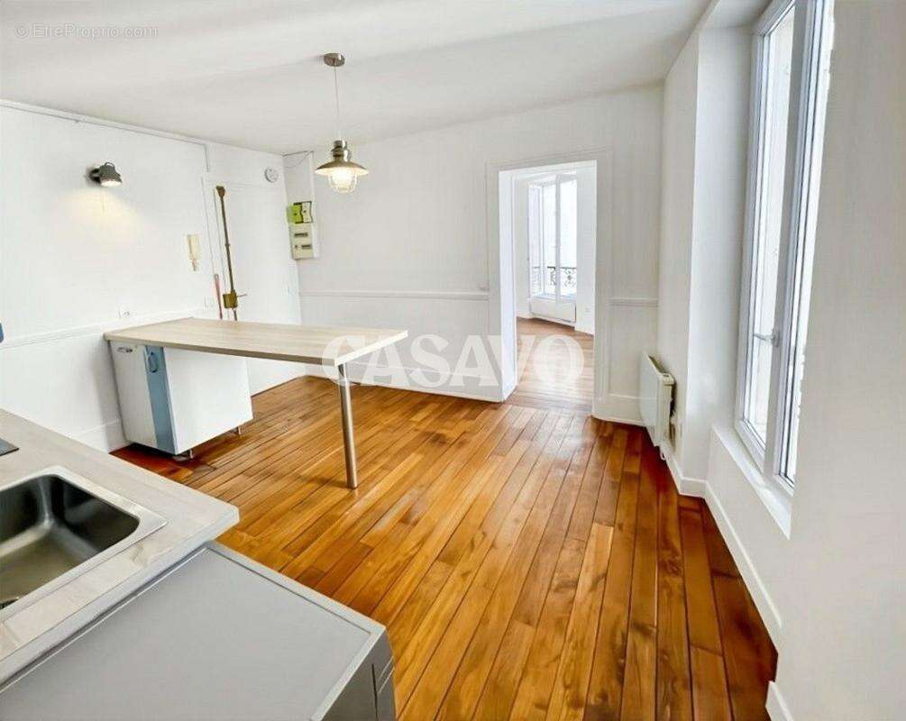 Appartement à CHARENTON-LE-PONT