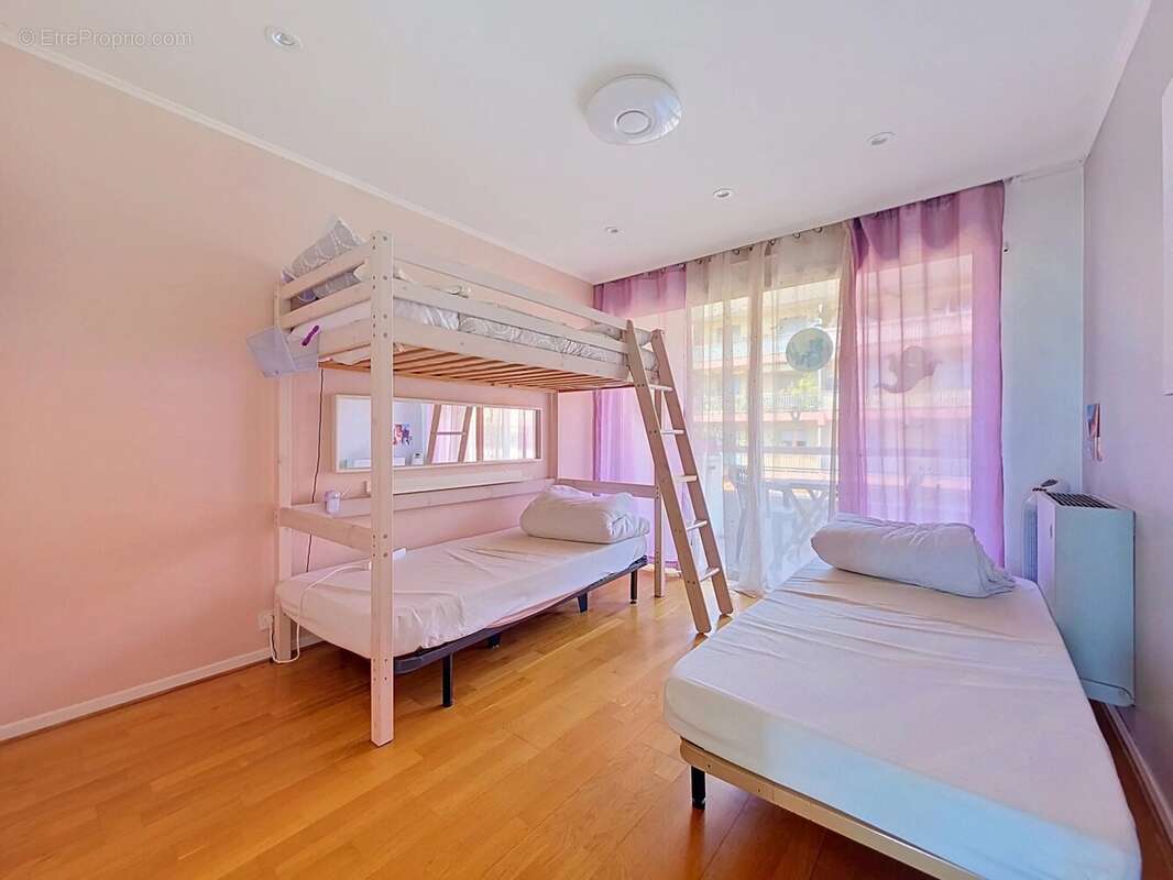 Appartement à LE CANNET