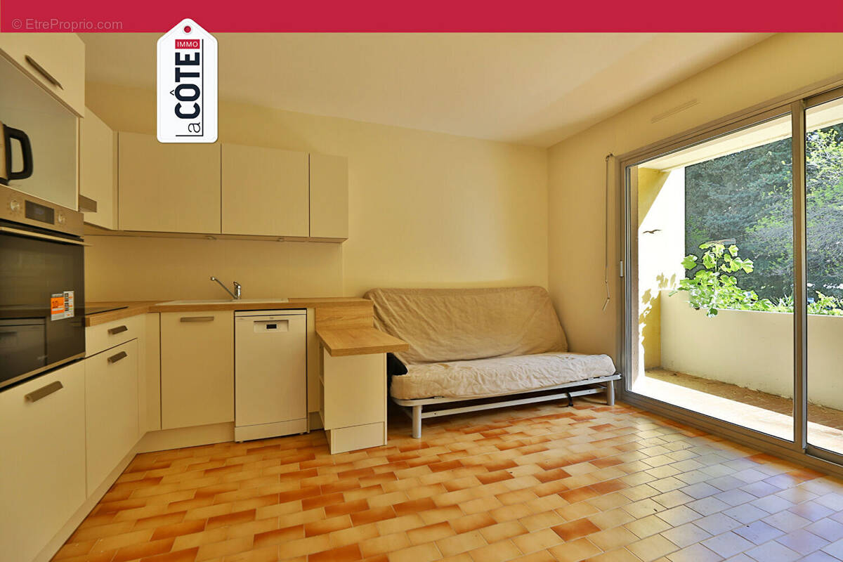 Appartement à CARRY-LE-ROUET