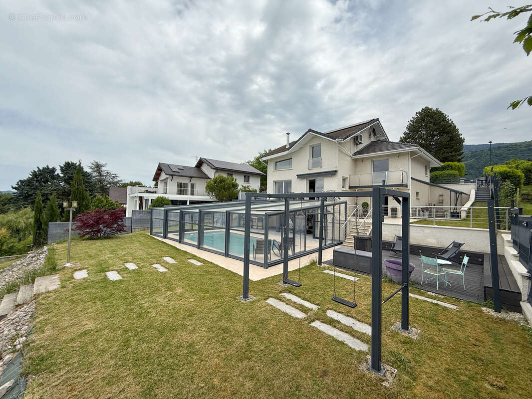 Maison à SAINT-CERGUES